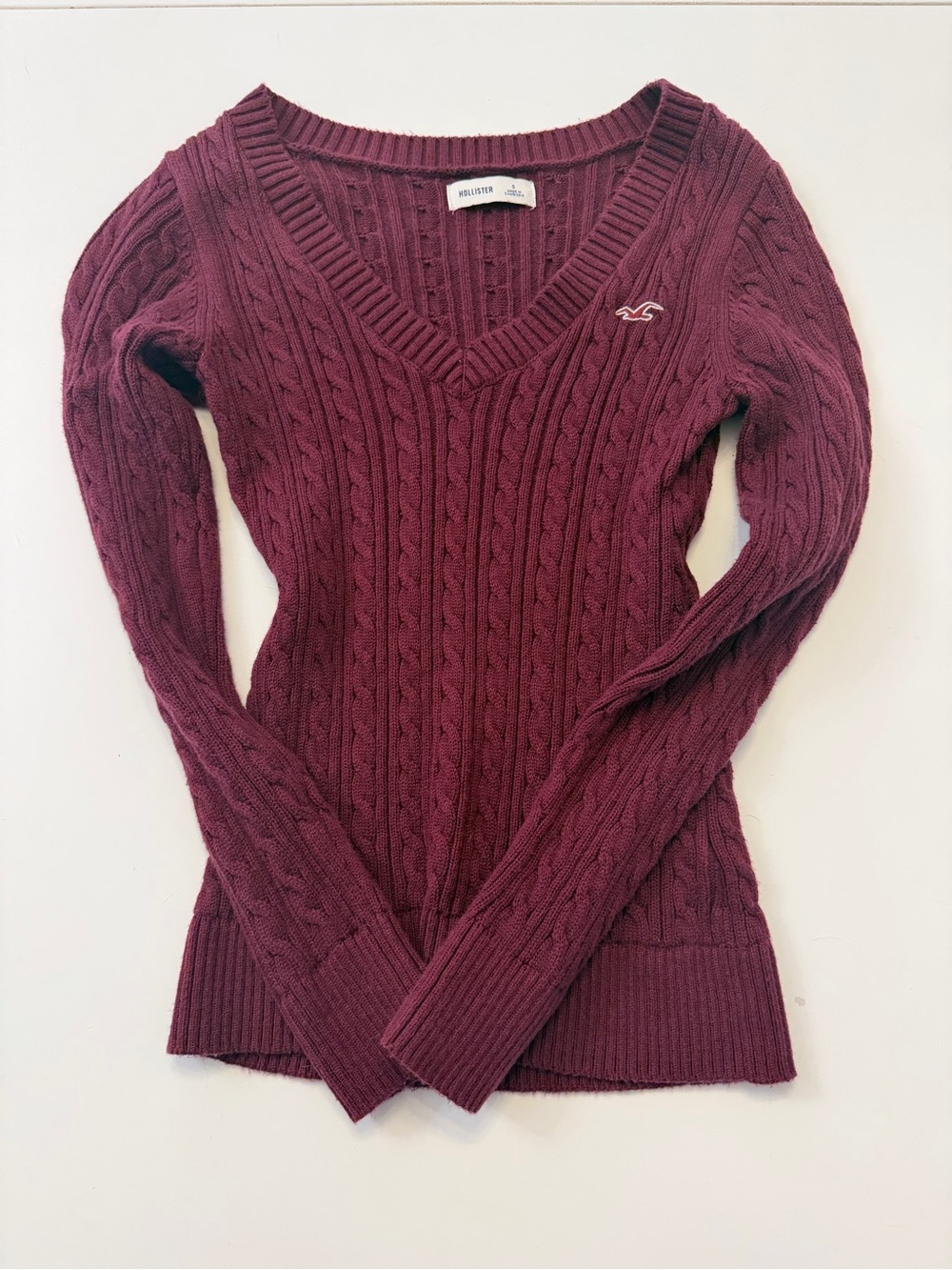 Hollister Y2K Style V-Neck Sweater Burgundy